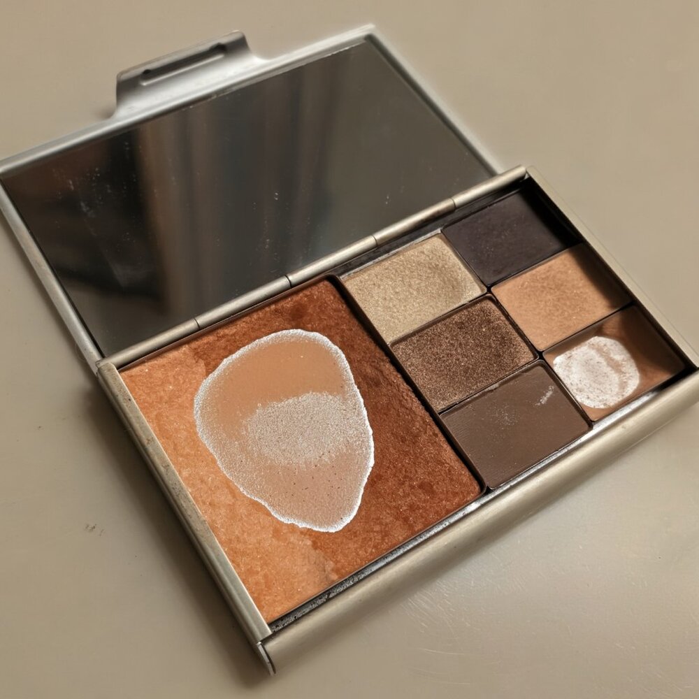 AVEDA Environmental Compacts - Refillable Magnetic Make-Up Compact Case - GVC - Picture 2 of 7